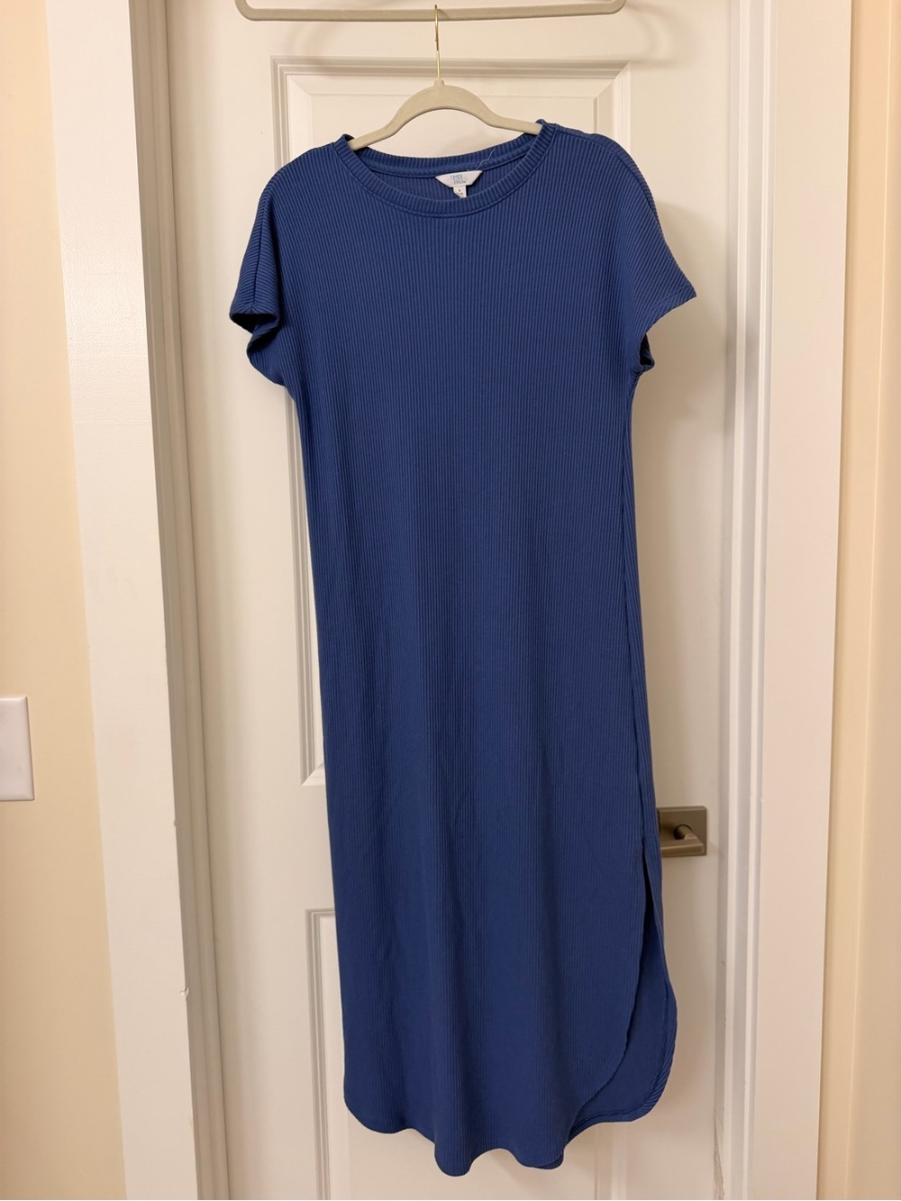 Time and Tru Blue Ribbed Crewneck Midi Dress
